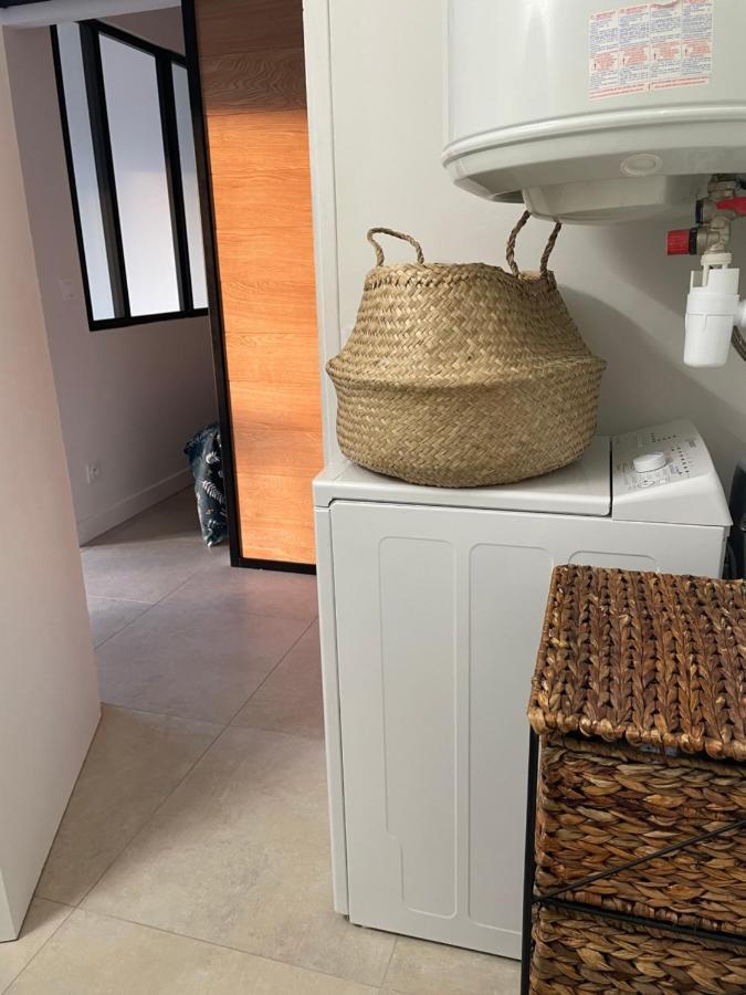 Appartement Cosy Vue Mer A 50 M De La Plage - Refait A Neuf Et Climatise Le Pradet Bagian luar foto