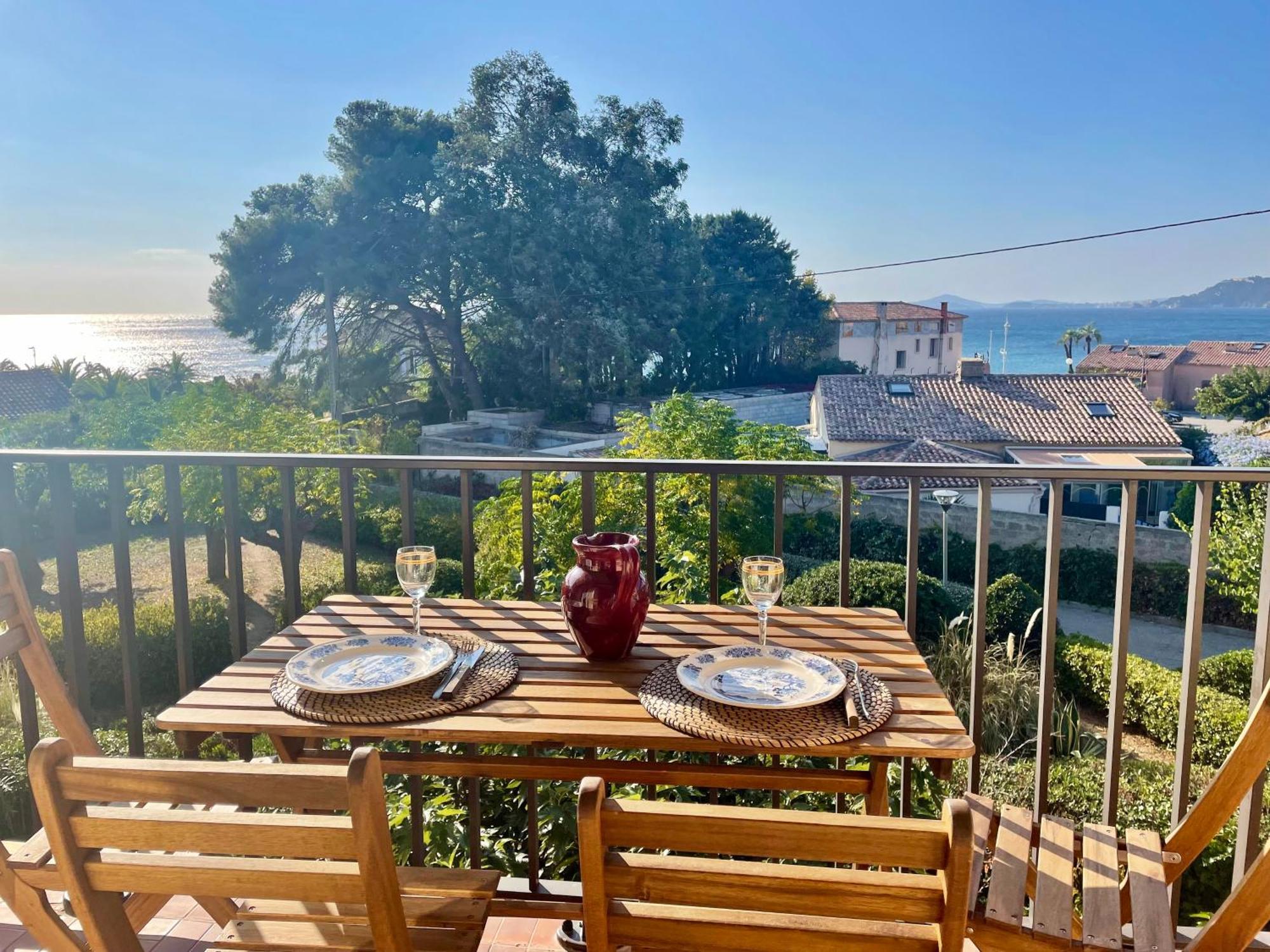 Appartement Cosy Vue Mer A 50 M De La Plage - Refait A Neuf Et Climatise Le Pradet Bagian luar foto